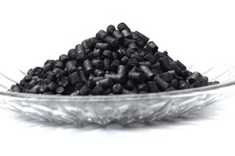 What are the characteristics of a good graphite carburizing agent?